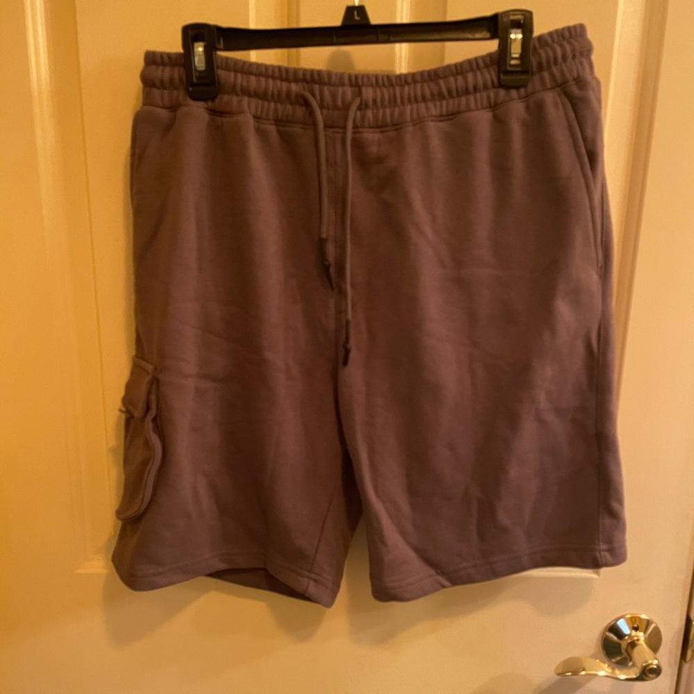 NWT Grand AC Sweatshorts - Medium- Gray